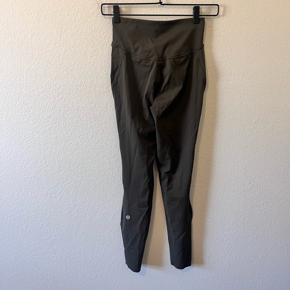Lululemon Base Pace High-Rise Leggings 25" Dark Olive Size 4 - Picture 4 of 7